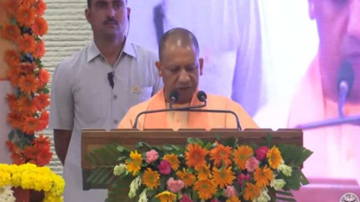 सीएम योगी ने यूपी में 35 एएनएम प्रशिक्षण केंद्र और तीन शहरों में मुफ्त डायलिसिस सेंटर्स का किया शुभारंभ