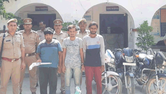 पुलिस ने गौकशी करते दबोचे तीन आरोपी, छह फरार