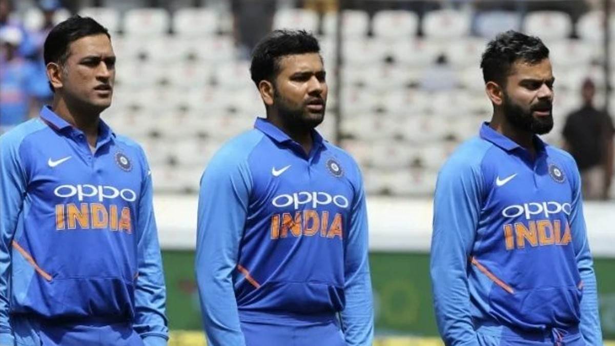 संन्यास के बाद भी कप्तान हैं महेंद्र सिंह धौनी, देखिए कैसे कैप्टन कूल को फॉलो कर रहे रोहित, कोहली और बाकी स्टार