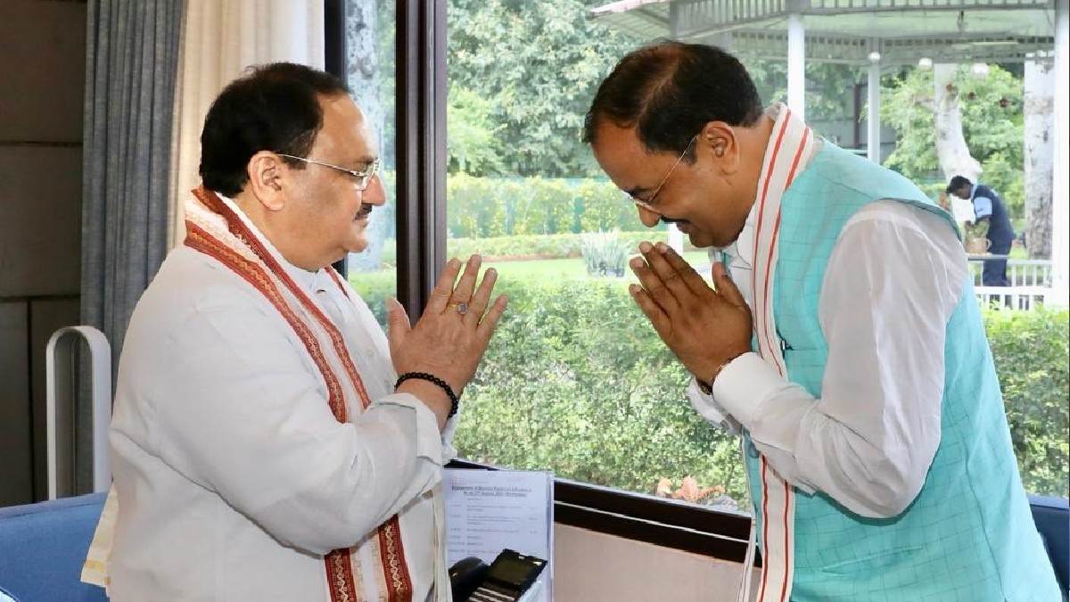 UP Politics: बीजेपी के नए प्रदेश अध्यक्ष की घोषणा से पहले जेपी नड्डा से मिले केशव प्रसाद मौर्य, अटकलों का बाजार गर्म