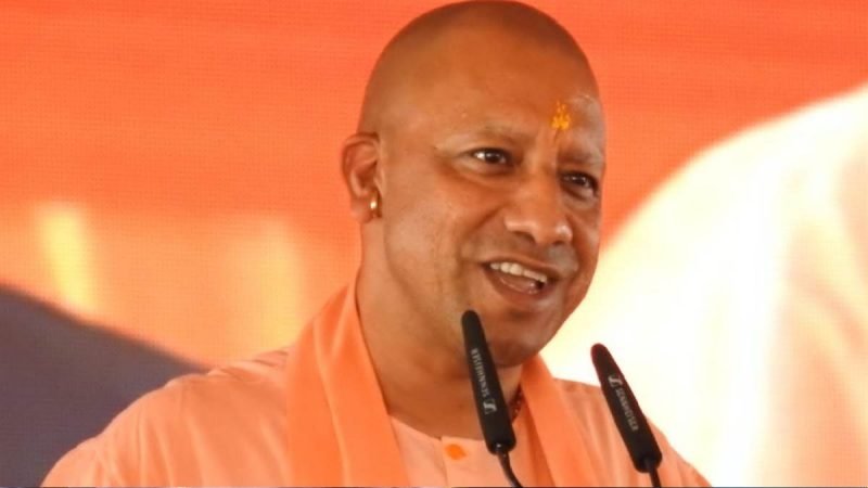 कम्हरिया घाट पुल का लोकार्पण कर CM योगी आदित्यनाथ बोले, जन्माष्टमी से पहले दक्षिणांचल वासियों ने जीत ली सत्य की लड़ाई