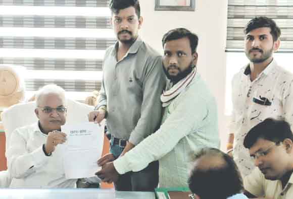शाकम्भरी विश्वविद्यालय के कुलपति से मिला छात्रसंघ का प्रतिनिधिमंडल
