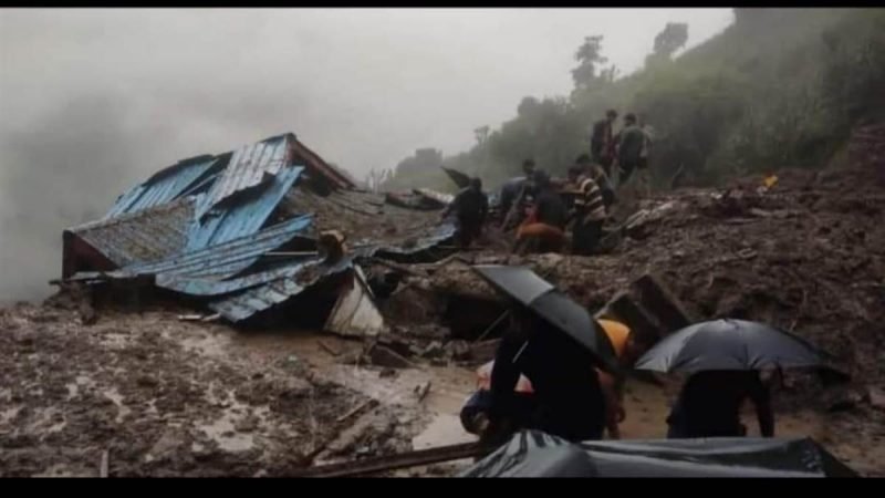 Himachal Weather Cloudbusrt: मंडी में बादल फटने से मकान समेत बह गए तीन परिवारों के 15 लोग