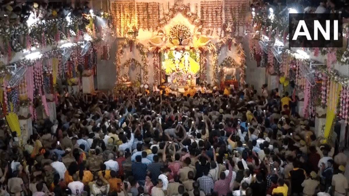 पूरे देश में हर्षोल्लास के साथ मनायी गई जन्माष्टमी, कृष्ण रंग में रंगे नजर आए अमित शाह-योगी आदित्यनाथ समेत कई नेता