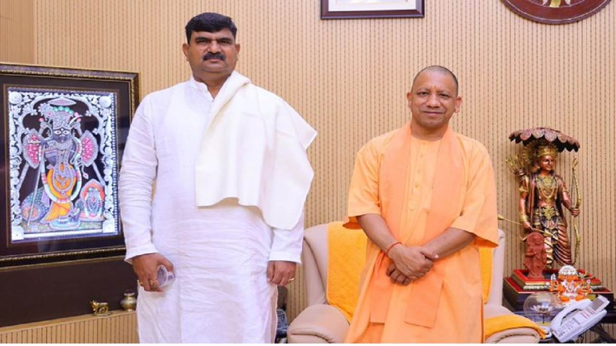 लखनऊ में भाजपा उत्तर प्रदेश की बैठक आज, सीएम योगी आदित्यनाथ से मिले महामंत्री धर्मपाल सिंह