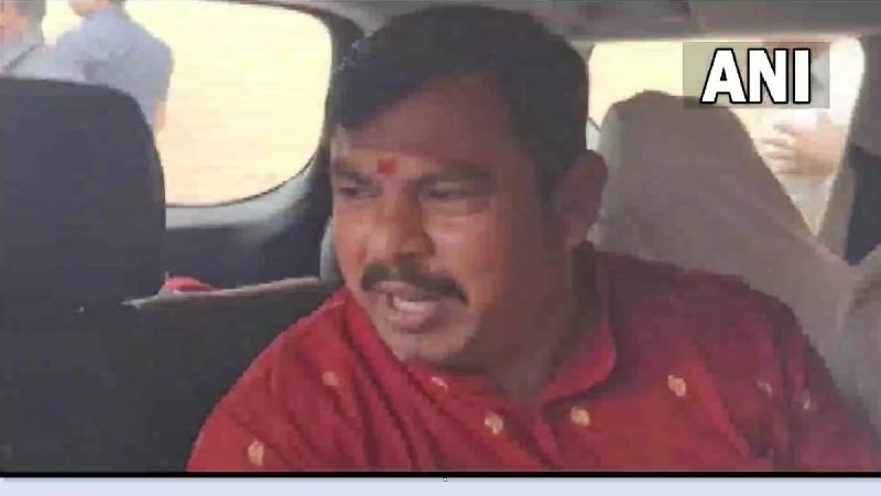 भाजपा विधायक राजा सिंह हिरासत में, पैगंबर मोहम्मद पर अपमानजनक टिप्पणी करने का आरोप