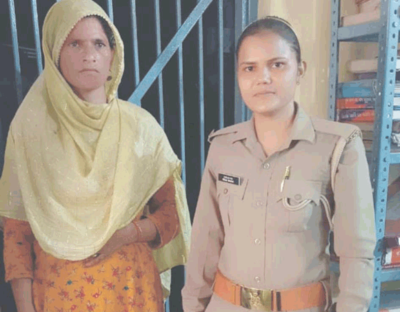 पुलिस ने महिला वारंटी को किया गिरफ्तार