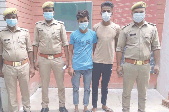 पुलिस ने दबोचे दो शातिर चोर, बैटरा बरामद