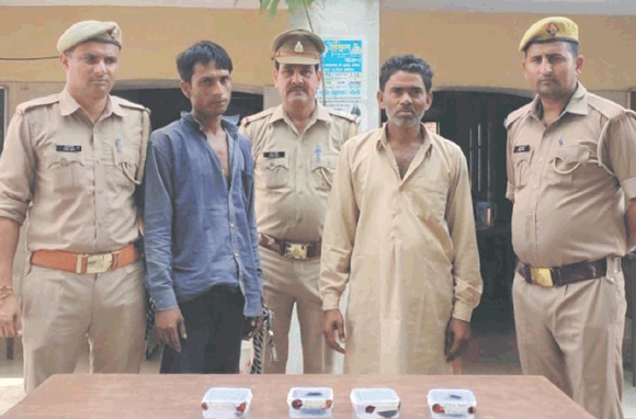 नाजायज चरस के साथ पकड़े दो आरोपी