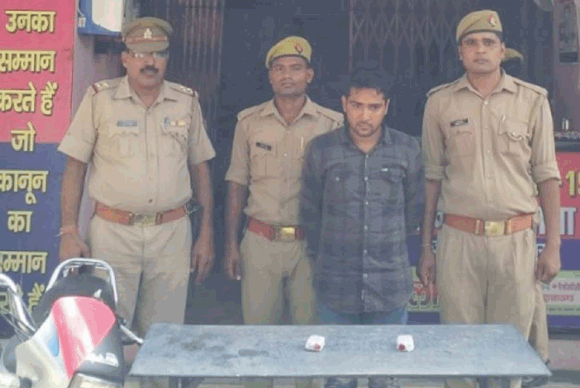 पुलिस ने तीन आरोपियों को पकड़कर भेजा जेल