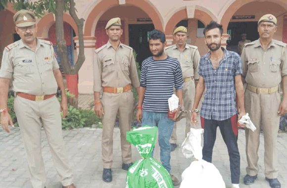 पुलिस के हत्थे चढ़े दो शराब तस्कर