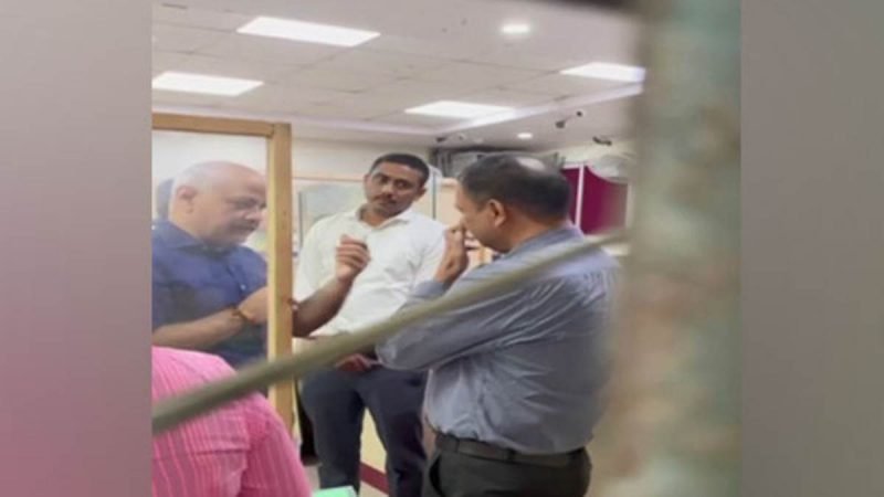 गाजियाबाद में बैंक लॉकर की CBI जांच पूरी, मनीष सिसोदिया ने कहा- मैं मेरा परिवार पाक-साफ