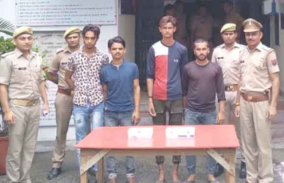 पुलिस ने चोरी की योजना बनाते दबोचे चार आरोपी