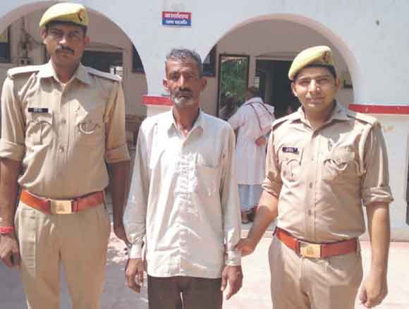 पुलिस ने एक आरोपी को किया गिरफ्तार