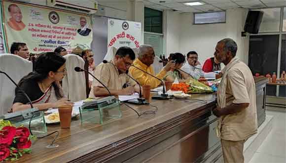 माटी कला से जुडे कामगारों को आवंटित पट्टों से अवैध कब्जे तत्काल हटवाए जाएं