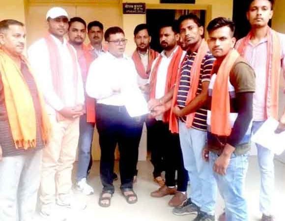 हिंदू युवा वाहिनी ने हाईवे निर्माण कंपनी पर जन सुविधाओं की अनदेखी करने का आरोप, प्रदेश के मुख्यमंत्री को भेजा ज्ञापन