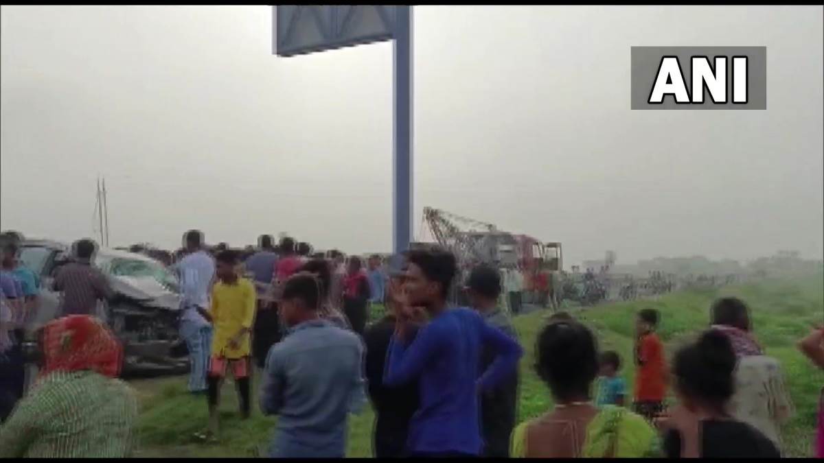 गुजरात के अरावली में दर्दनाक हादसा, कार ने सात लोगों को कुचला; छह की मौत एक घायल