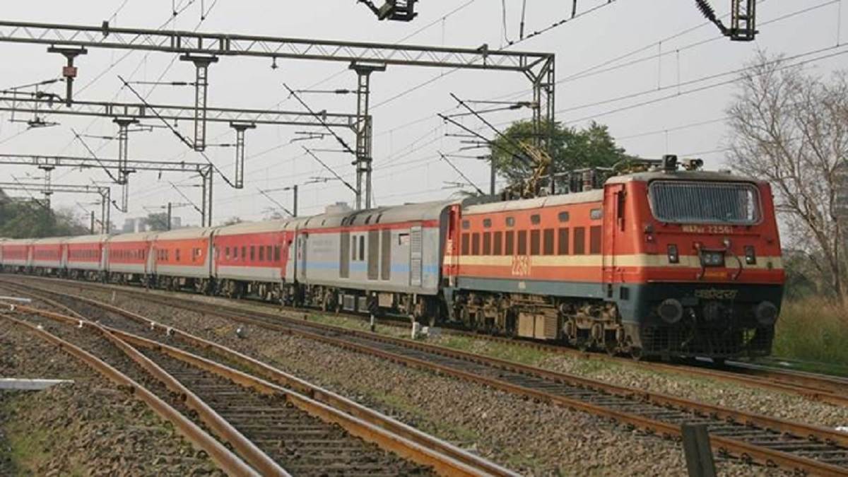रेलवे में पैदा होंगे सवा लाख रोजगार, अगले 5 साल में 300 पीएम गति शक्ति कार्गो टर्मिनल बनेंगे