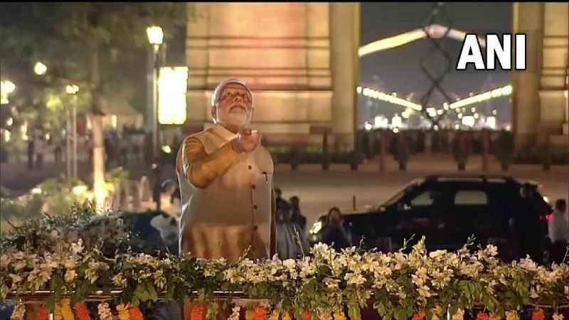 इंडिया गेट के पास पीएम मोदी ने किया नेताजी सुभाष चंद्र बोस की प्रतिमा का अनावरण, सेंट्रल विस्टा का करेंगे उद्घाटन