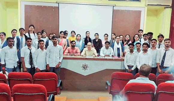 शोभित विश्वविद्यालय गंगोह में स्कूल ऑफ बायोलॉजिकल इंजीनियरिंग एंड साइंसेज विभाग द्वारा प्रथम वर्ष के छात्रों के लिए दिशानिर्देश कार्यक्रम का आयोजन