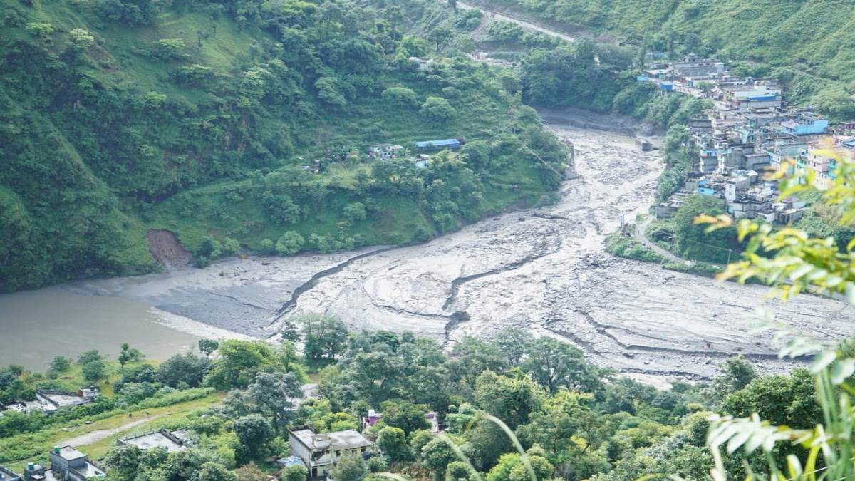 Pithoragarh में बादल फटा, नेपाल सीमा पर मची तबाही, काली नदी बनी झील, मकान जलमग्न, कई लोग लापता