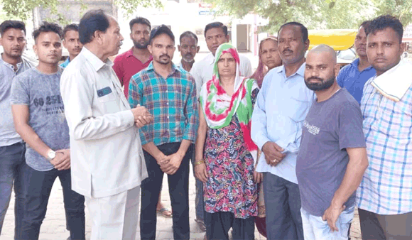 बस चालक हत्या प्रकरण में पुलिस उपाधीक्षक से मिला दलित सेना का प्रतिनिधिमंडल