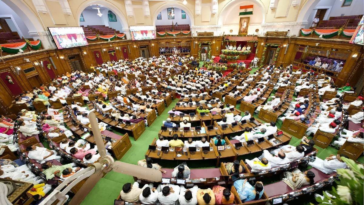 UP Monsoon Session: विधानसभा के मानसून सत्र का आज दूसरा दिन, विपक्ष आज भी भरेगा हुंकार