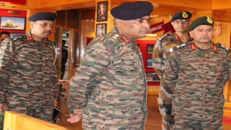 Indian Army: थलसेना से हटेंगे ब्रिटिश काल के प्रतीक परंपराएं, वर्दी और रेजीमेंट के नामों में भी होगा बदलाव