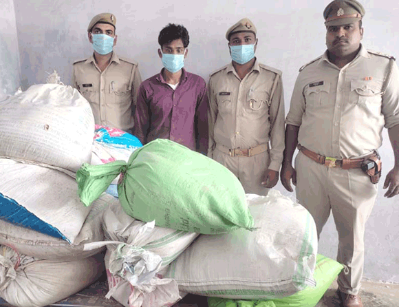 पुलिस के हत्थे चढ़ा शातिर चोर, भेजा जेल