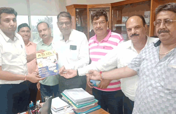 आईआईए ने पीवीवीएनएल के एमडी को सौंपा ज्ञापन