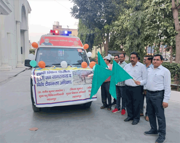 सीडीओ ने 03 मोबाइल वेटेरिनरी यूनिट को हरी झंडी दिखाकर किया रवाना