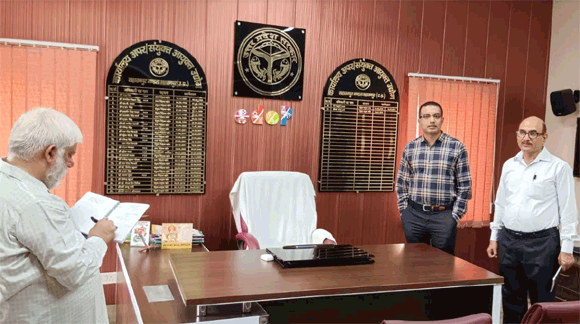 मण्डलायुक्त ने किया कार्यालयों का औचक निरीक्षण, अनुपस्थित मिले अधिकारी और कर्मचारी