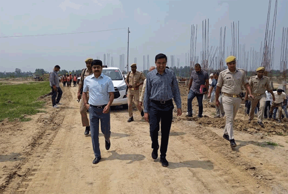 मण्डलायुक्त एवं जिलाधिकारी द्वारा मां शाकुम्भरी राज्य विश्वविद्यालय का किया गया निरीक्षण