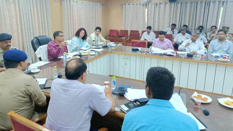 नाबालिग बच्चों ने चलाया दोपहिया वाहन तो होगी कार्यवाही: मण्डलायुक्त