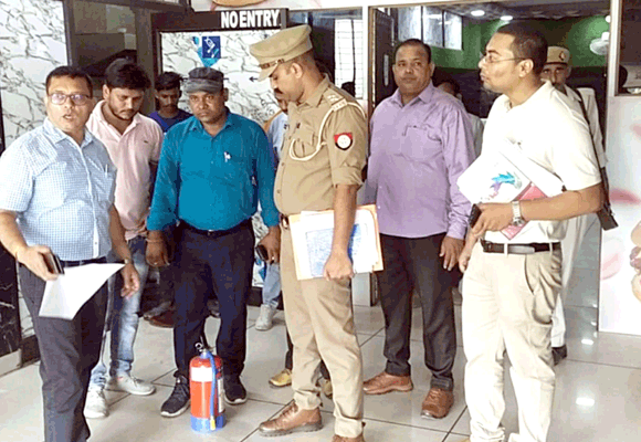 एसडीएम नगर के सभी होटल व रेस्टोरेंट में चेकिंग अभियान चलाया