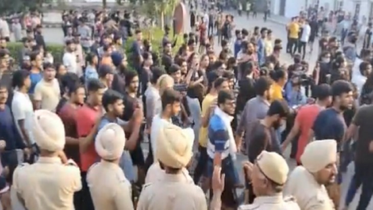 MMS कांड: वीडियो बनाने वाली लड़की को किया था ब्लैकमेल, पूछताछ में बड़ा खुलासा