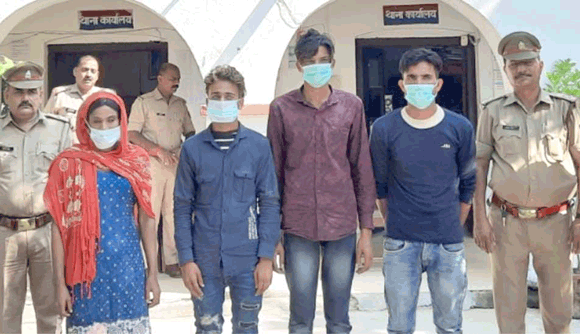 महिला के भेष में लूटपाट करने वाले चार आरोपी गिरफ्तार