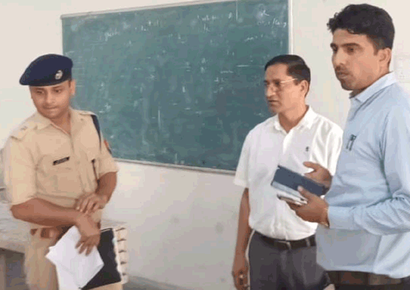 एडीएम व एसपी सिटी ने किया परीक्षा केंद्रों का निरीक्षण
