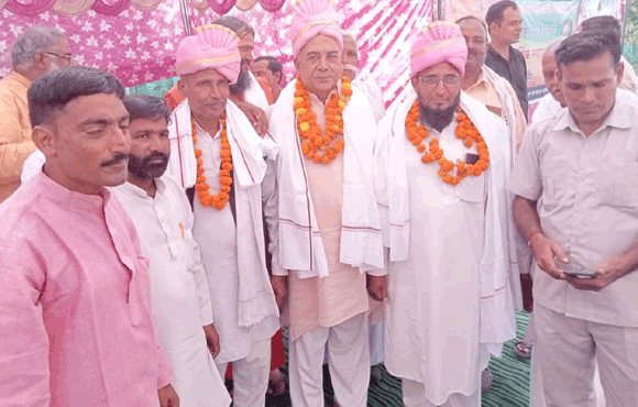 किसान नेता भगतसिंह वर्मा को किया सम्मानित