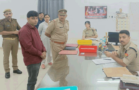 एसएसपी ने सुनीं फरियादियों व पुलिसकर्मियों की समस्याएं