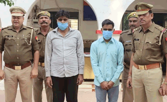 पुलिस के हत्थे चढ़े दो शातिर लुटेरे