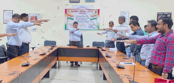 राजकीय मेडिकल कालेज के चिकित्सकों ने ली एकता शपथ