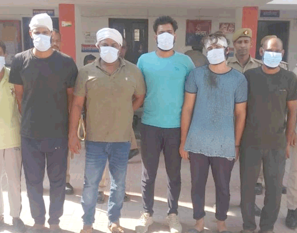 पुलिस के हत्थे चढ़े वारंटी समेत छह आरोपी
