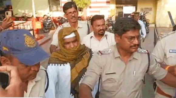 मौलाना ने मासूम से की गंदी हरकत, भीड़ ने कहा- ‘यहीं सजा दो; समझाकर थाने ले गई पुलिस