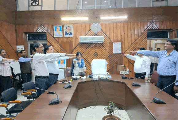 लौहपुरूष की जयन्ती पर जनपद में हुई एकता दौड