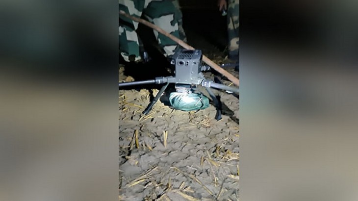 BSF ने घुसपैठ की कोशिश कर रहे ड्रोन को मार गिराया, सर्च ऑपरेशन चलाया