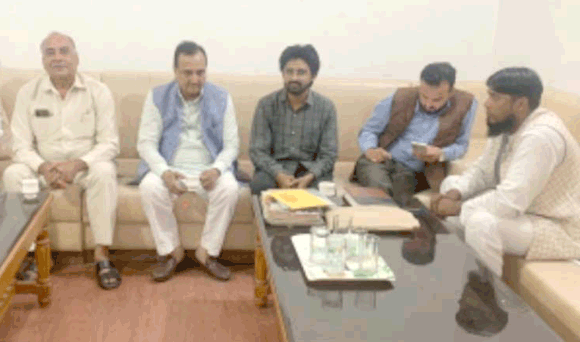 पृथक प्रदेश के मुद्दे को लेकर बसपा सांसद से मिला प्रतिनिधिमंडल