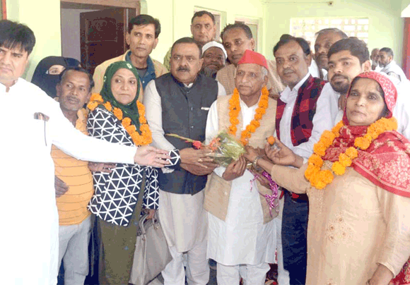 नवनियुक्त सपा जिलाध्यक्ष का कार्यकर्ताओं ने किया जोरदार स्वागत