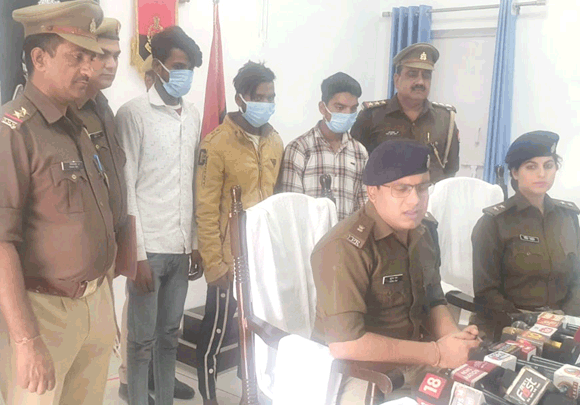 पुलिस ने किया वाहन चोर गिरोह का भंडाफोड़, तीन आरोपी गिरफ्तार