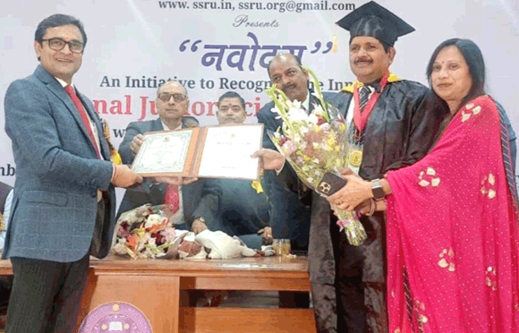सहारनपुर के चिकित्सक को मिली डाक्टरेट की मानद उपाधि